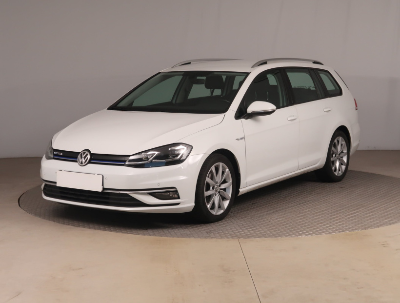 Volkswagen Golf, 2020