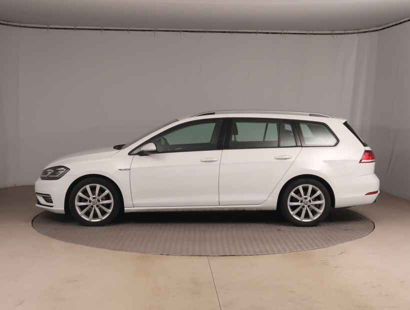 Volkswagen Golf, 2020