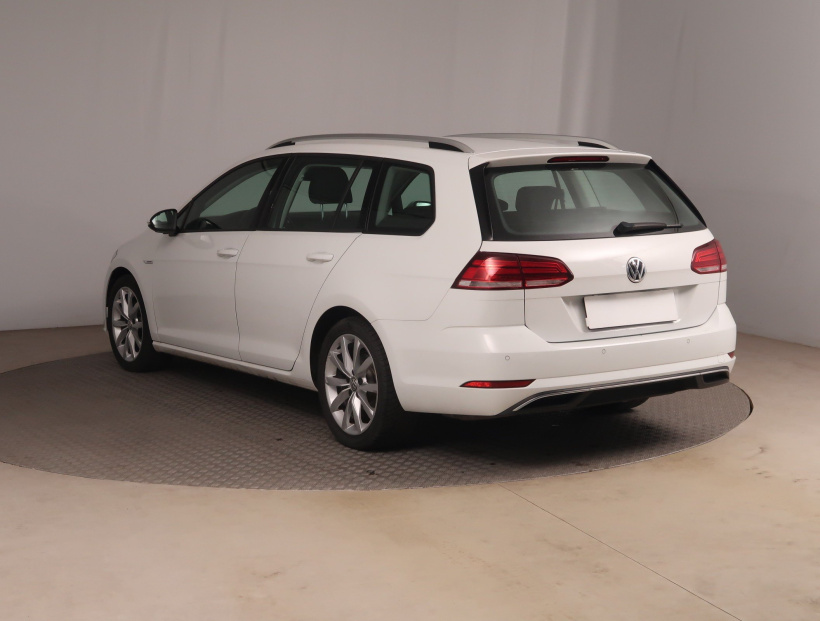 Volkswagen Golf, 2020