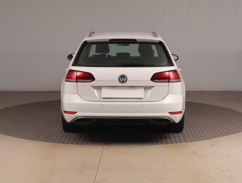 Volkswagen Golf, 2020