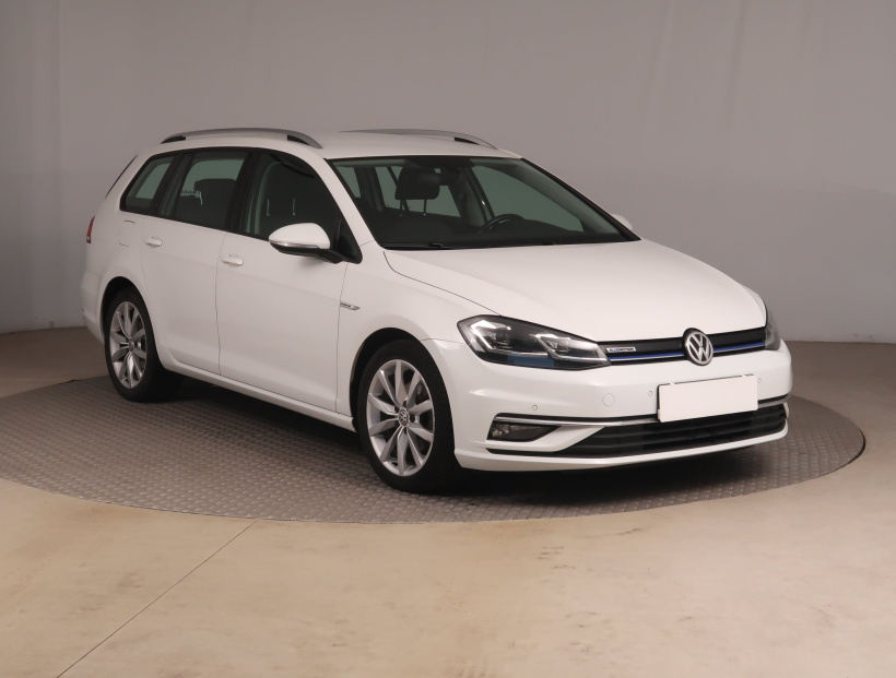 Volkswagen Golf, 2020