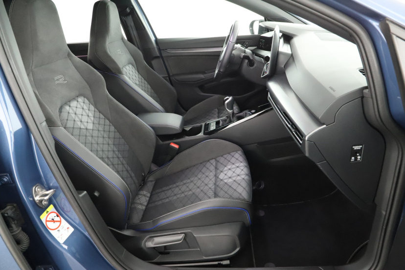 Volkswagen Golf, 2025