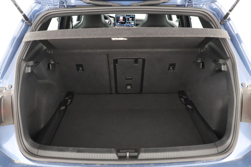Volkswagen Golf, 2025