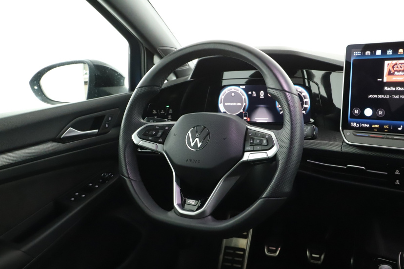 Volkswagen Golf, 2025