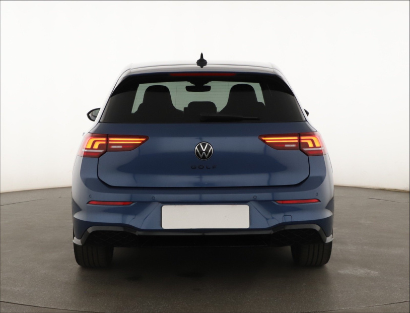 Volkswagen Golf, 2025