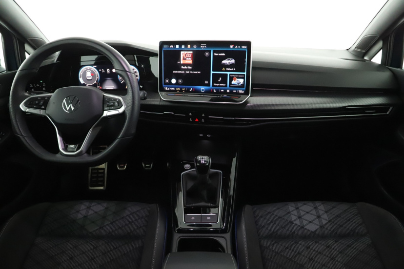 Volkswagen Golf, 2025