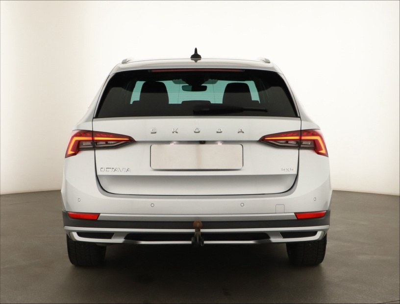 Škoda Octavia Scout, 2021
