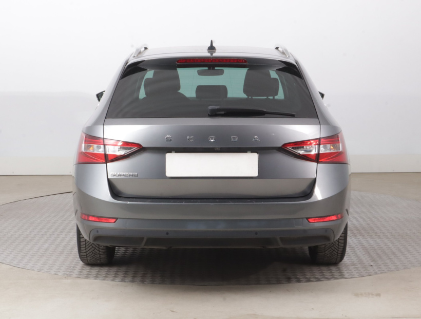 Škoda Superb, 2022