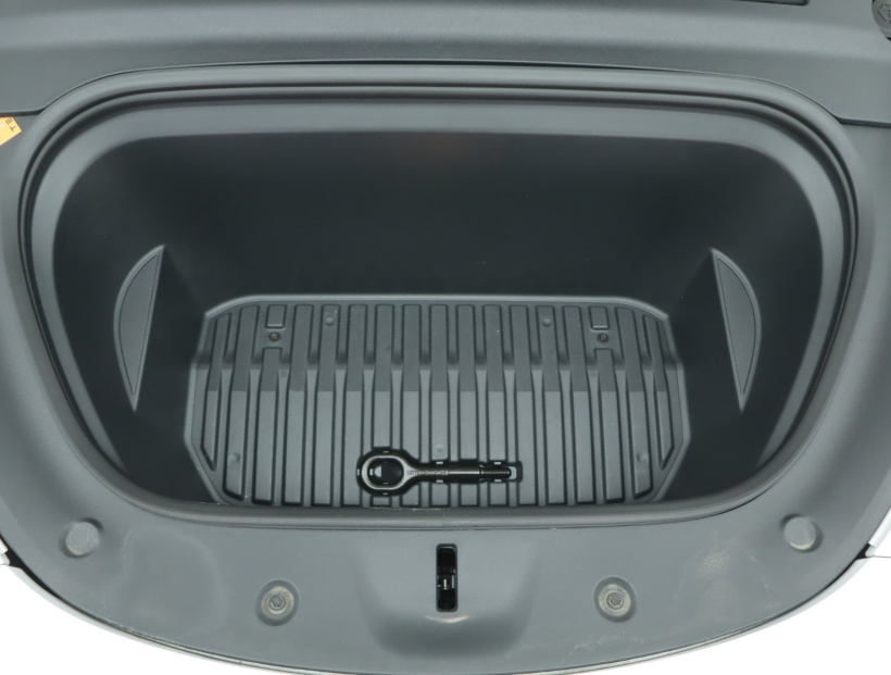 Tesla Model Y, 2023