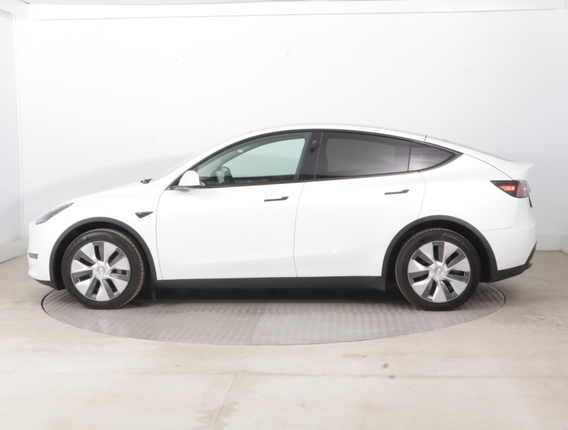 Tesla Model Y, 2023