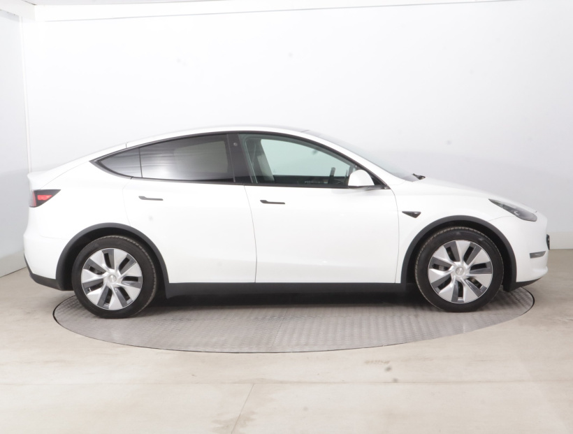 Tesla Model Y, 2023
