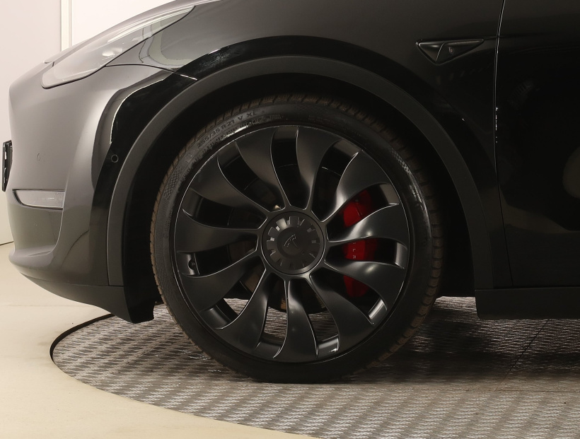Tesla Model Y, 2022