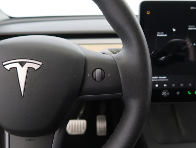 Tesla Model Y - 2022