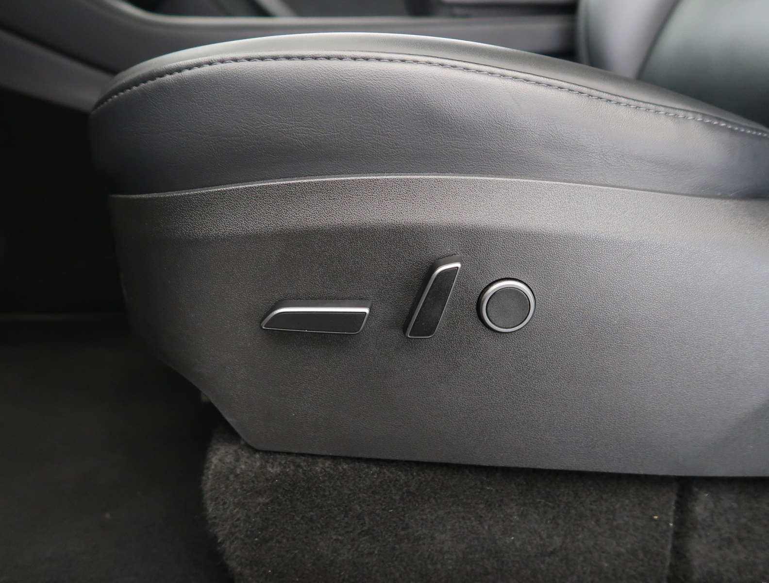 Tesla Model Y - 2022