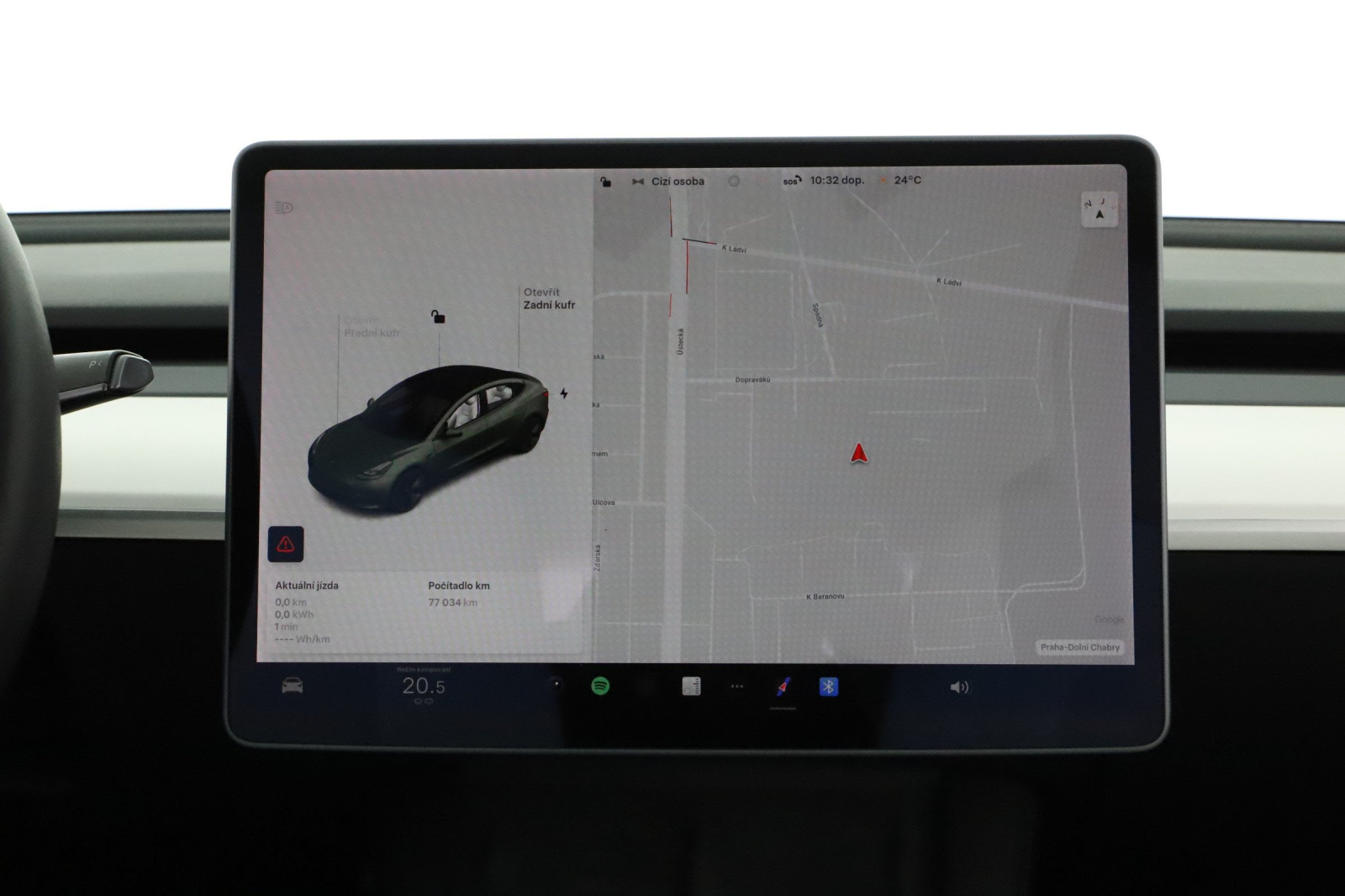 Tesla Model 3 Long Range AWD – fotografie 24