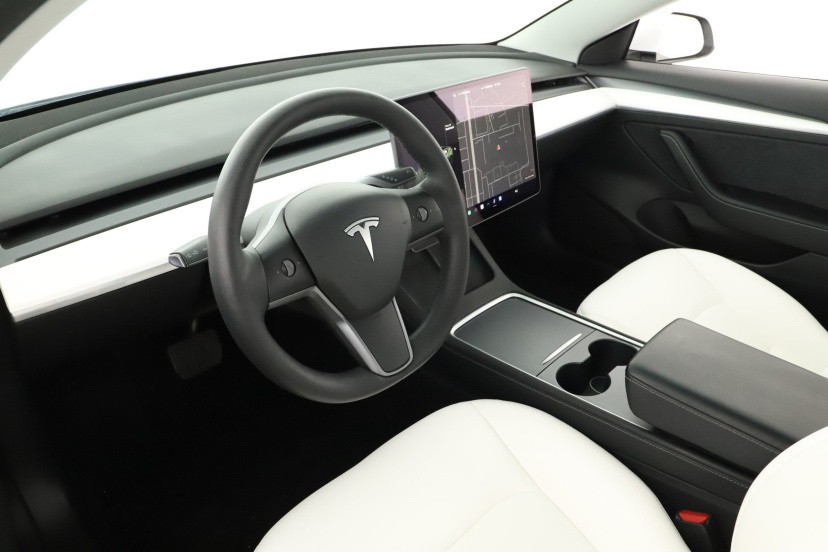 Tesla Model 3, 2021