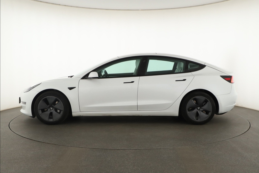 Tesla Model 3, 2021