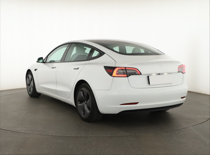 Tesla Model 3, 2021