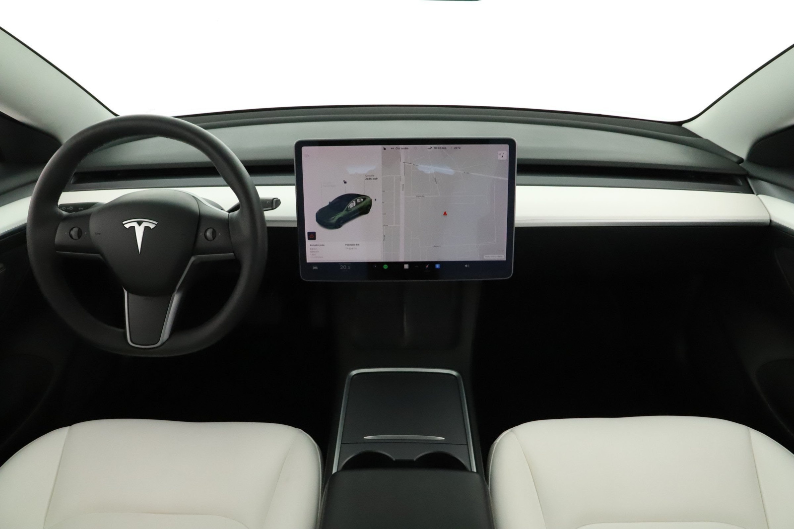 Tesla Model 3 Long Range AWD – fotografie 9