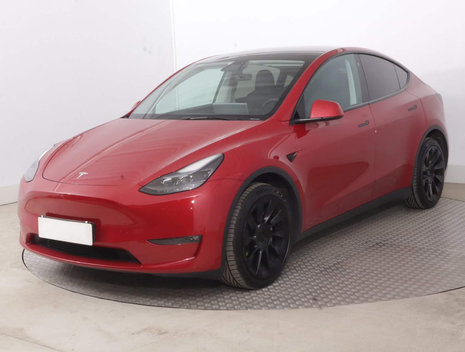 Tesla Model Y Long Range AWD – fotografie 3