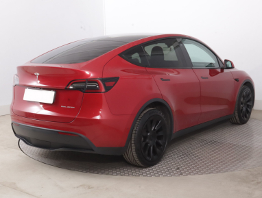 Tesla Model Y - 2022