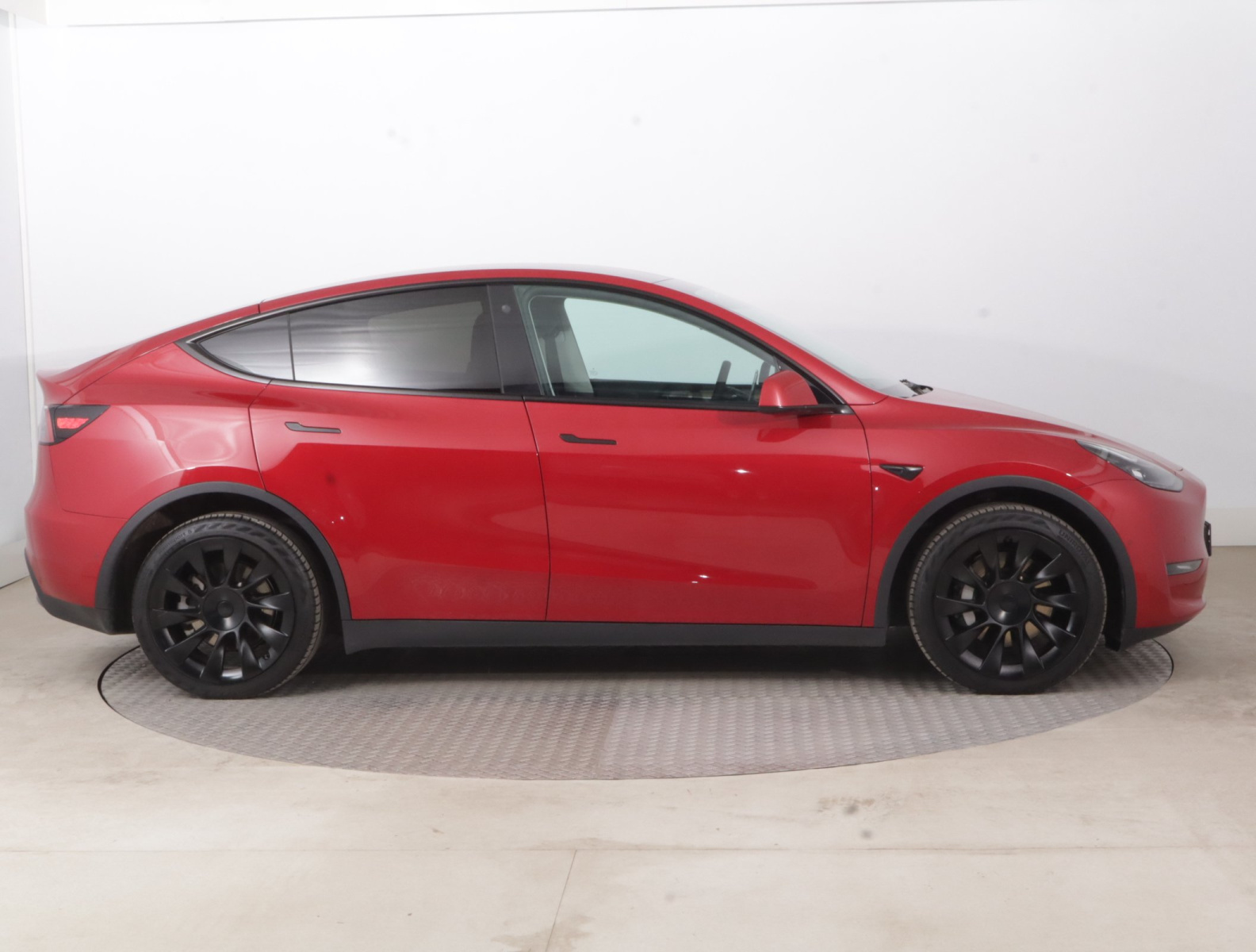 Tesla Model Y Long Range AWD – fotografie 8
