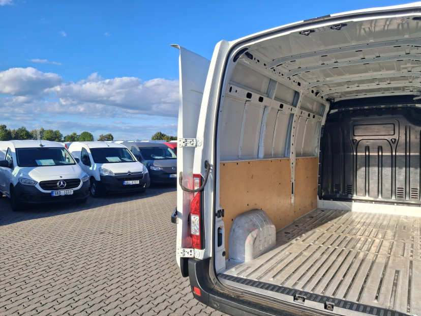 Renault Master, 2024