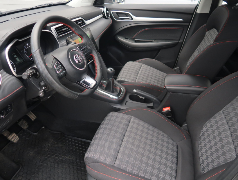 MG ZS SUV, 2023