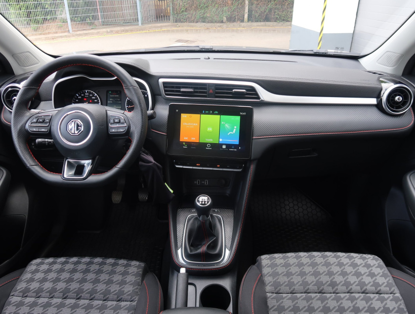 MG ZS SUV, 2023