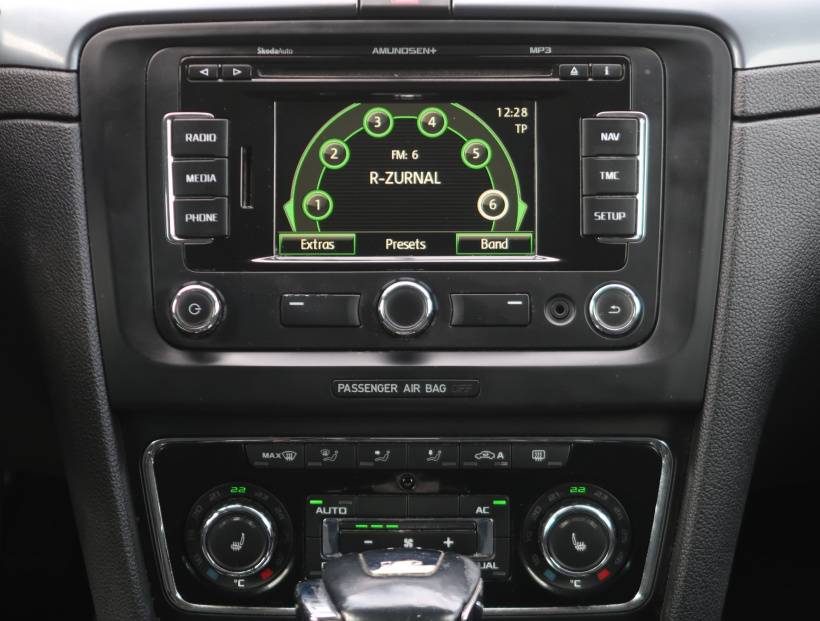 Škoda Superb, 2011