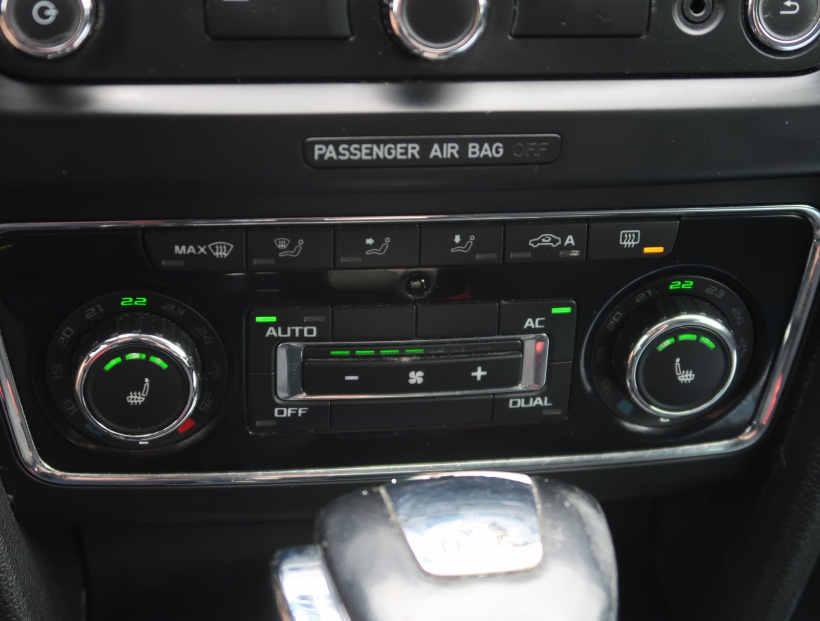 Škoda Superb, 2011