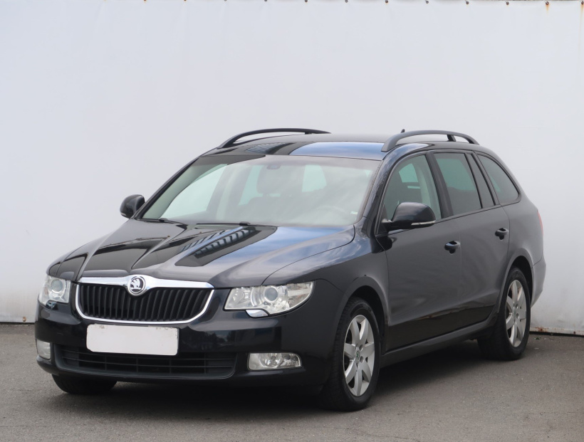 Škoda Superb, 2011