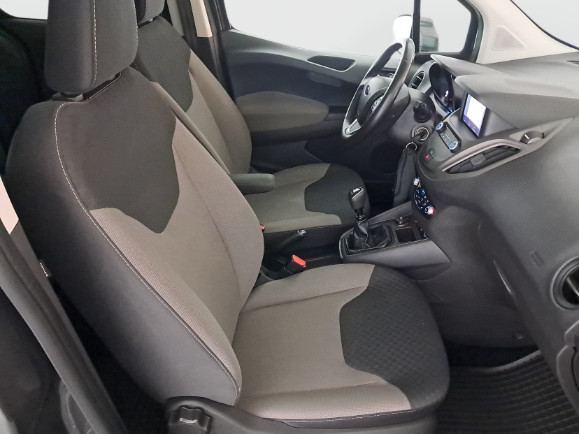 Ford Tourneo Courier, 2021