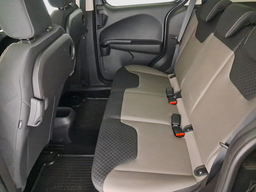 Ford Tourneo Courier, 2021