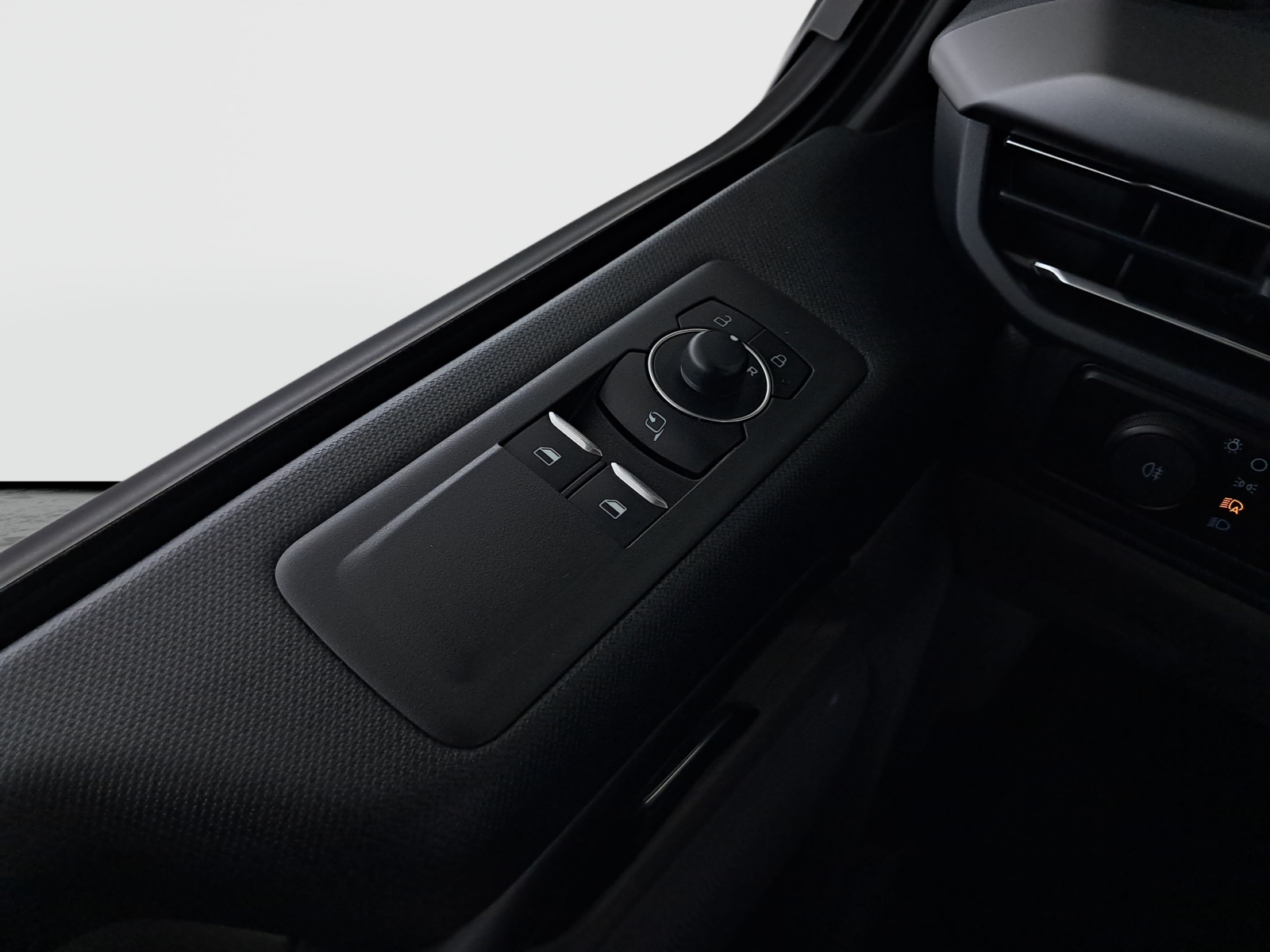 Ford Tourneo Custom - 2025