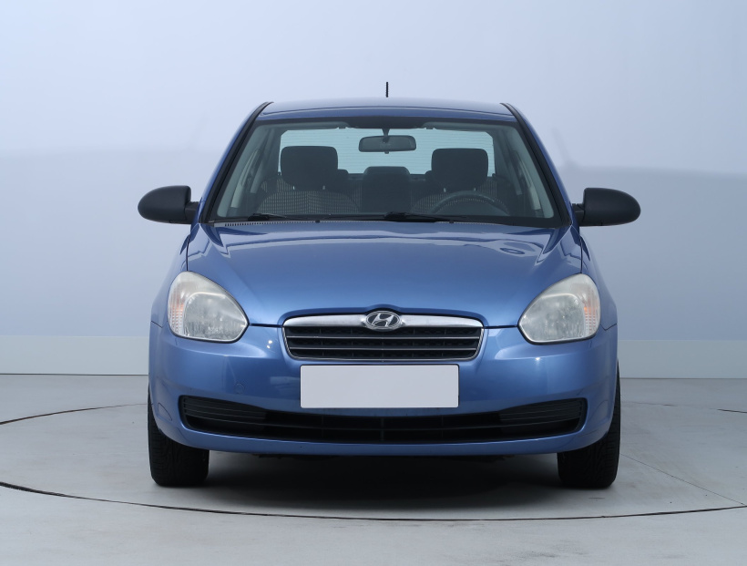 Hyundai Accent, 2011