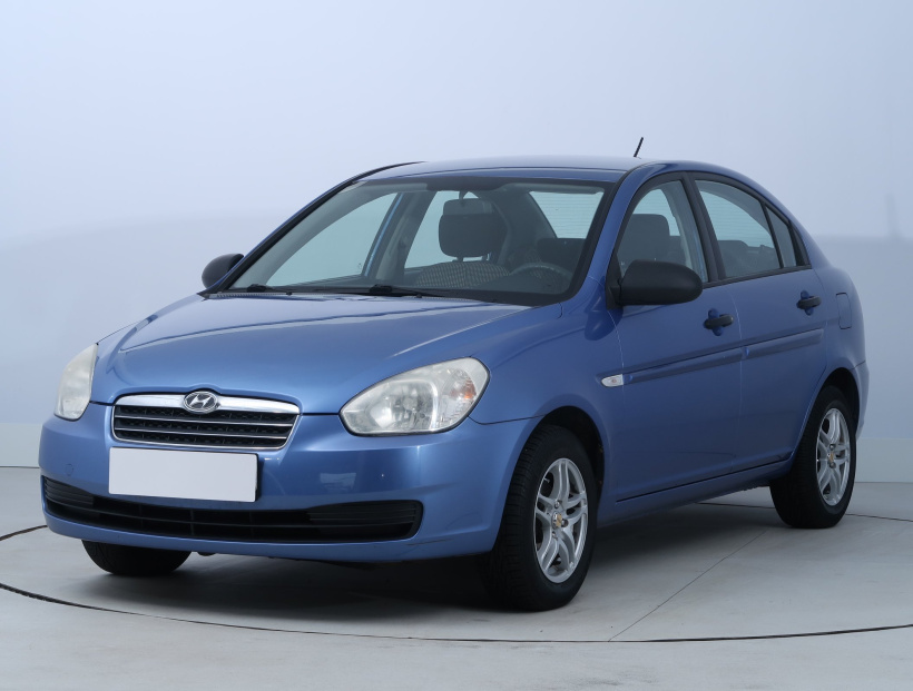 Hyundai Accent, 2011