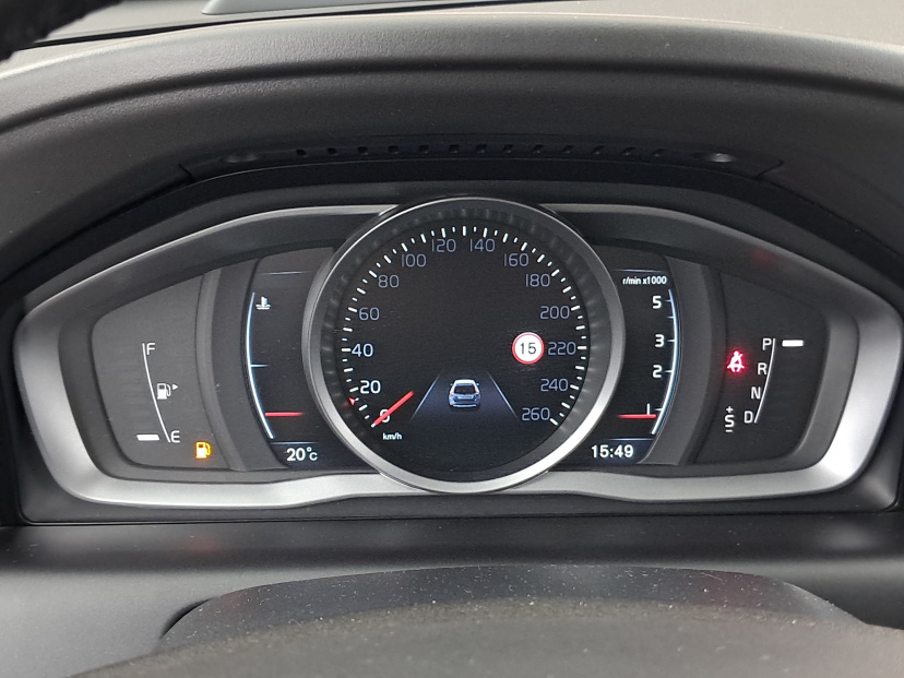 Volvo XC60, 2015