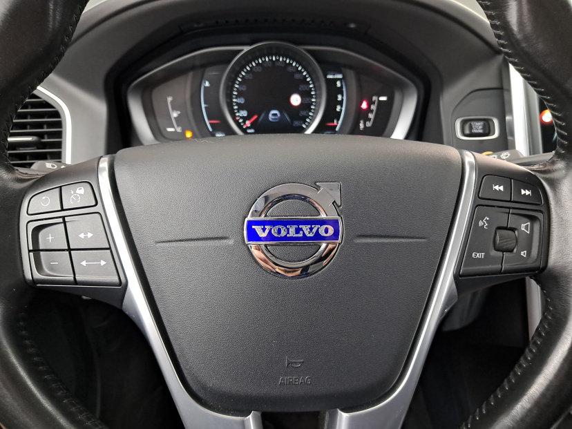 Volvo XC60, 2015