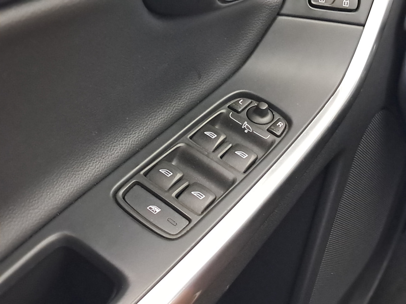 Volvo XC60, 2015