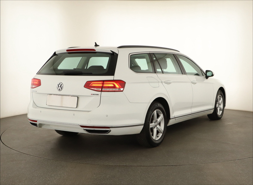Volkswagen Passat, 2019