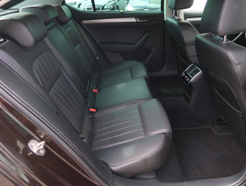 Škoda Superb, 2016