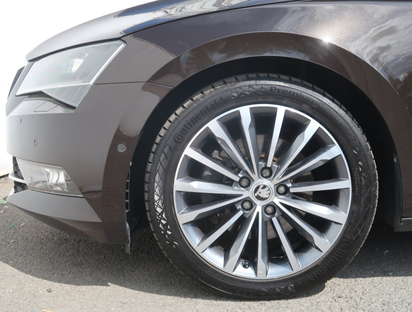 Škoda Superb, 2016