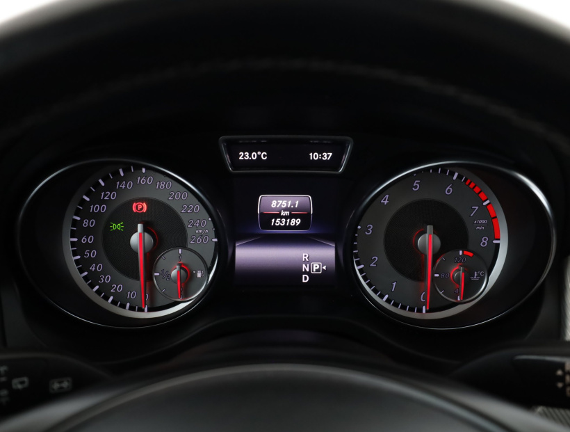 Mercedes-Benz CLA, 2015