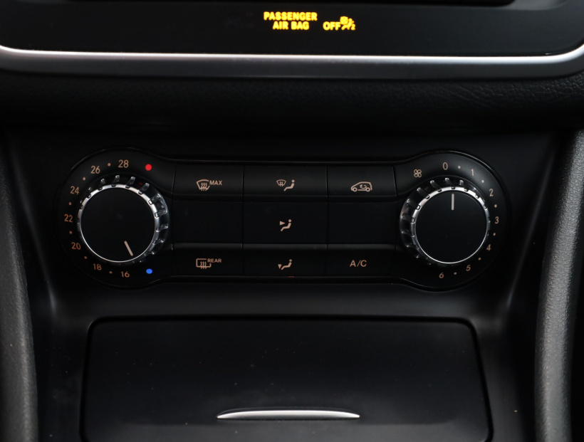 Mercedes-Benz CLA, 2015