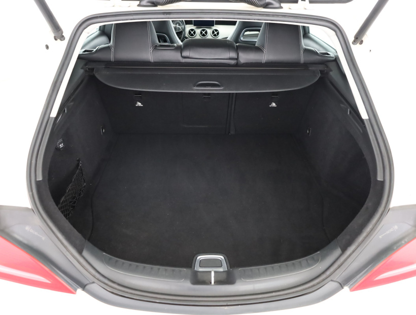 Mercedes-Benz CLA, 2015