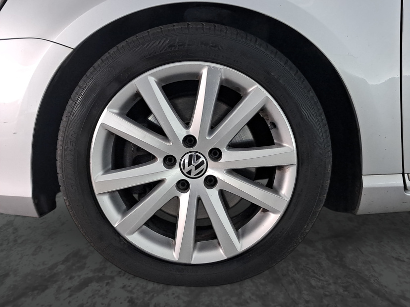 Volkswagen Passat, 2011
