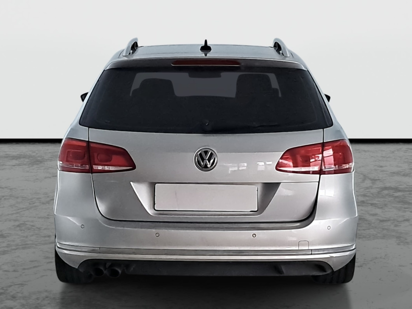 Volkswagen Passat, 2011