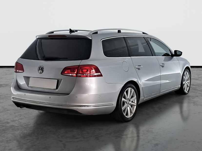Volkswagen Passat, 2011