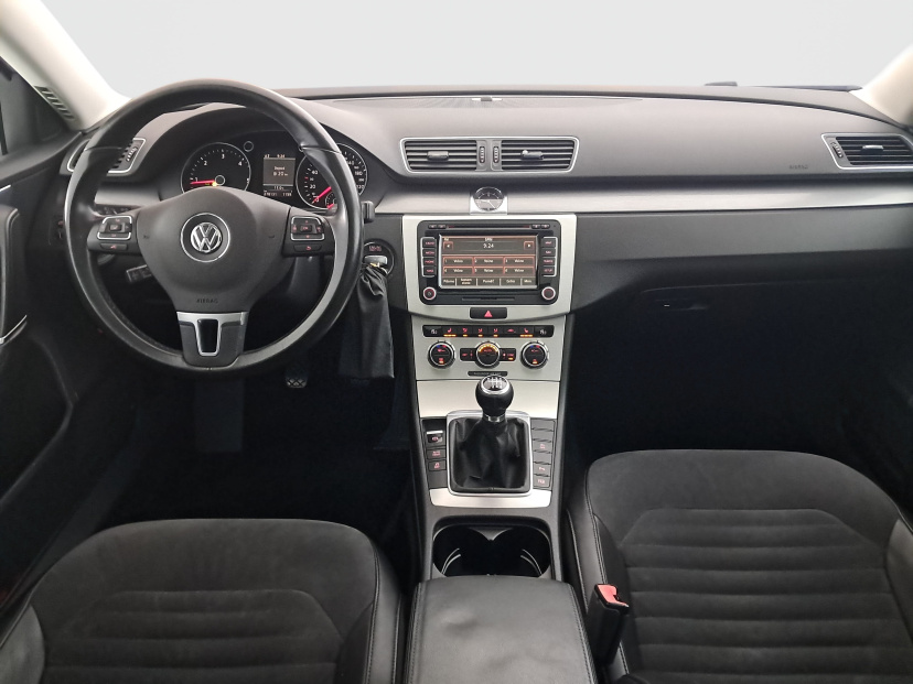 Volkswagen Passat, 2011